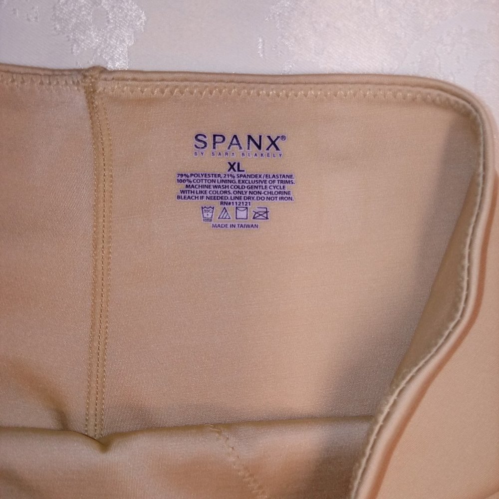 SPANX SLIMMING SHAPE WEAR BEIGE HIGH WAIST SHORTS